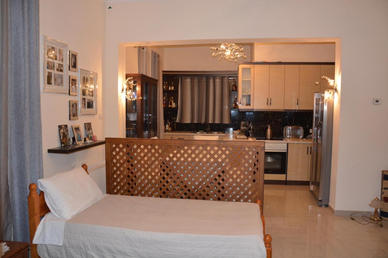 Guest House Memushi จีโรคาสเตอร์ ภายนอก รูปภาพ