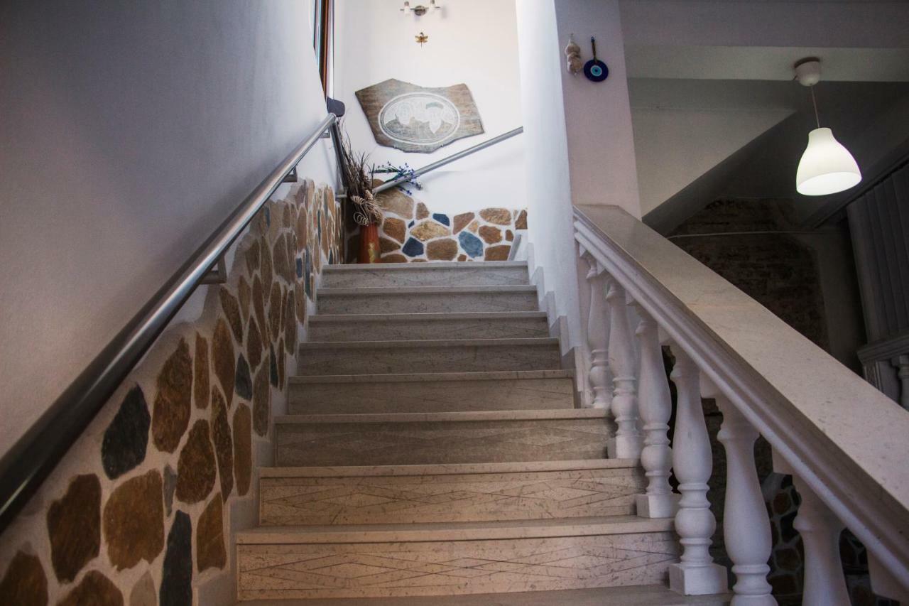 Guest House Memushi จีโรคาสเตอร์ ภายนอก รูปภาพ