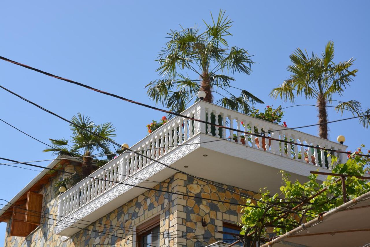Guest House Memushi จีโรคาสเตอร์ ภายนอก รูปภาพ